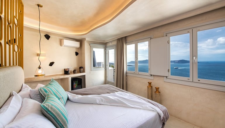 5* Athina Luxury Suites - Φηρά, Σαντορίνη